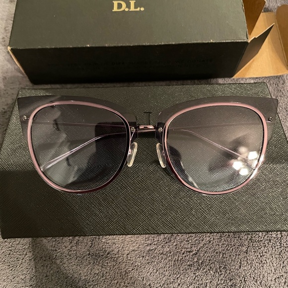 Demi Lovado x Diff Eyewear sunglasses - Picture 2 of 6